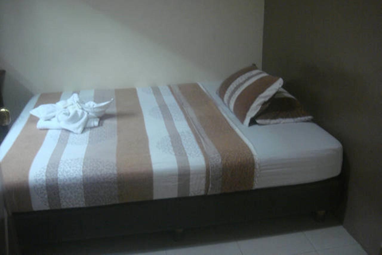 Balibago Villa Hotel Angeles Buitenkant foto
